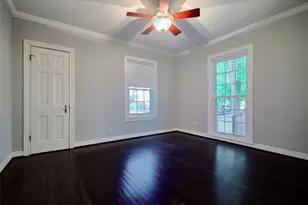 717 Sue Barnett Dr, Houston, TX 77018 - Photo 9