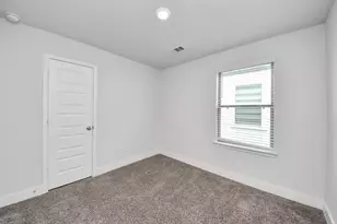 4423 Santorini Ln, Houston, TX 77045 - Photo 23