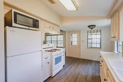 709  1/2 W 34th Street, Houston, TX 77018 - Photo 13