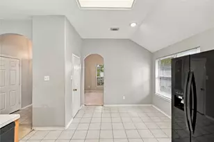 5724 Montclair Hill Ln, Rosharon, TX 77583 - Photo 7