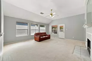 5724 Montclair Hill Ln, Rosharon, TX 77583 - Photo 19