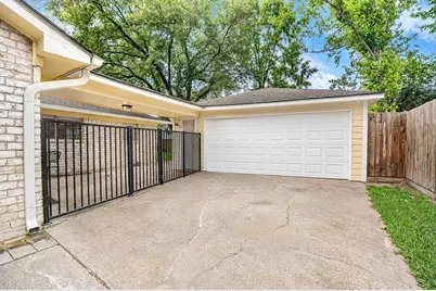 1907 Round Spring Drive, Houston, TX 77339 - Photo 35