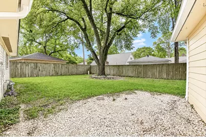 1907 Round Spring Drive, Houston, TX 77339 - Photo 37