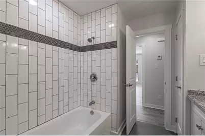 2401 Sycamore Avenue #E2, Huntsville, TX 77340 - Photo 15