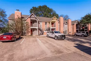 2401 Sycamore Ave, Huntsville, TX 77340 - Photo 19
