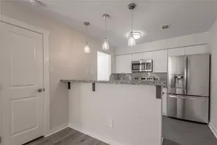 2401 Sycamore Ave, Huntsville, TX 77340 - Photo 7