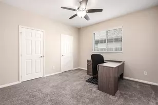 3403 E Cedar Hollow Dr, Pearland, TX 77584 - Photo 15