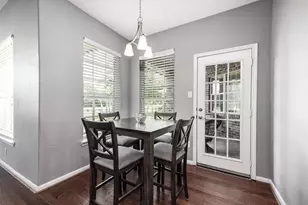 3403 E Cedar Hollow Dr, Pearland, TX 77584 - Photo 11