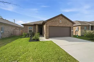 3527 Prairie Rose Trl, Angleton, TX 77515 - Photo 3