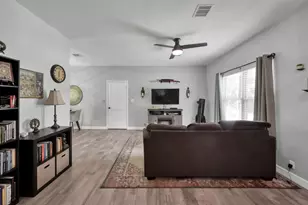 15867 Walnut Dr, Montgomery, TX 77356 - Photo 5