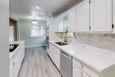 16211 Townes Road, Friendswood, TX 77546 - Photo 9