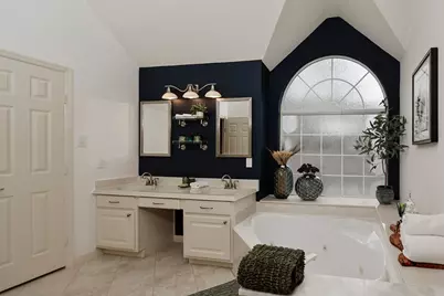 175 W Bristol Oak Circle, The Woodlands, TX 77382 - Photo 25