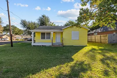 1916 N Logan Street, Texas City, TX 77590 - Photo 1