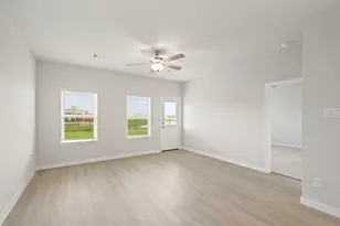 3521 Monroe St, Bay City, TX 77414 - Photo 9
