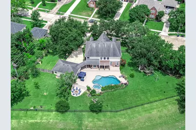907 Middlecreek Street, Friendswood, TX 77546 - Photo 45