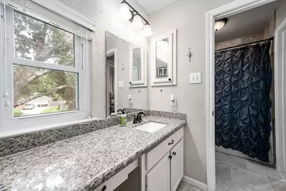 907 Middlecreek Street, Friendswood, TX 77546 - Photo 23