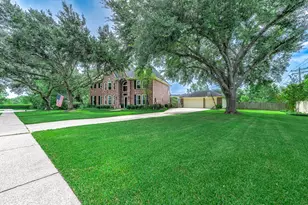 907 Middlecreek St, Friendswood, TX 77546 - Photo 3