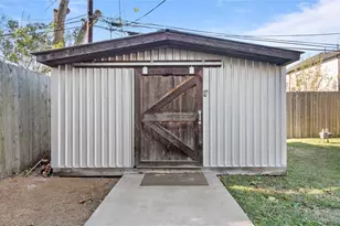 1017 Howard Ln, Bellaire, TX 77401 - Photo 23