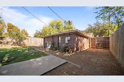 1017 Howard Lane, Bellaire, TX 77401 - Photo 25