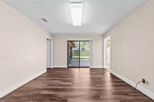 1017 Howard Ln, Bellaire, TX 77401 - Photo 3