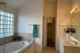 3704 Main Aspen Dr, Houston, TX 77025 - Photo 13
