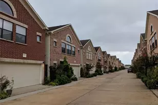3704 Main Aspen Dr, Houston, TX 77025 - Photo 25