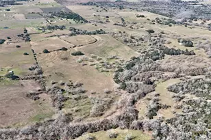 652 Co Rd 210, Hallettsville, TX 77964 - Photo 17