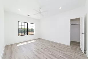 11924 N Hoa Sen Cir, Houston, TX 77072 - Photo 9