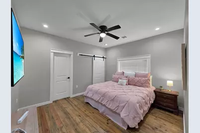 1048 Sunset Circle W, Crystal Beach, TX 77650 - Photo 33