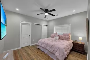 1048 Sunset Circle W, Crystal Beach, TX 77650 - Photo 33