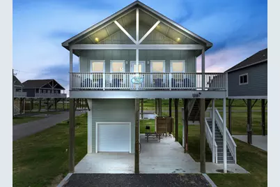 1048 Sunset Circle W, Crystal Beach, TX 77650 - Photo 3