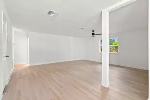 6524 Loma Vista St, Houston, TX 77085 - Photo 5