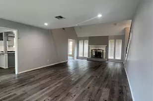 2015 Hamlin Valley Dr, Houston, TX 77090 - Photo 7