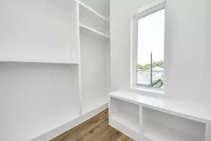 5030 Mallow St, Houston, TX 77033 - Photo 21