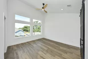 5030 Mallow St, Houston, TX 77033 - Photo 15