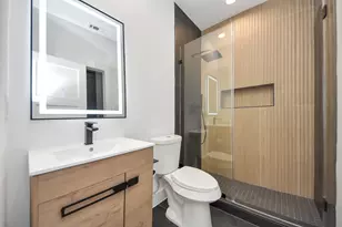 5030 Mallow St, Houston, TX 77033 - Photo 33