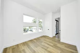 5030 Mallow St, Houston, TX 77033 - Photo 11