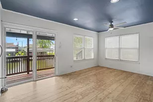 370 Ling St, Bayou Vista, TX 77563 - Photo 5