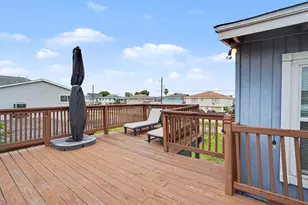370 Ling St, Bayou Vista, TX 77563 - Photo 13