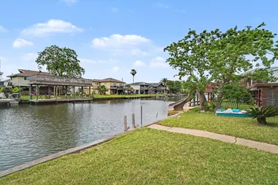370 Ling Street, Bayou Vista, TX 77563 - Photo 15