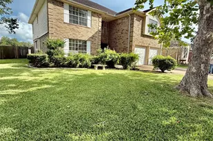 223 Almond Dr, Lake Jackson, TX 77566 - Photo 1