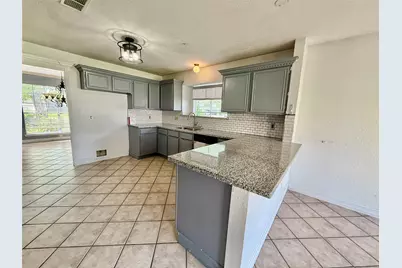 223 Almond Drive, Lake Jackson, TX 77566 - Photo 3