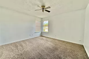 223 Almond Dr, Lake Jackson, TX 77566 - Photo 7