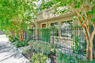 2216 Chenevert St, Houston, TX 77003 - Photo 3