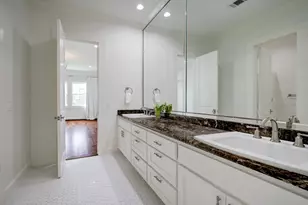 2027 Branard St, Houston, TX 77098 - Photo 23