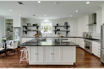 2027 Branard Street, Houston, TX 77098 - Photo 15