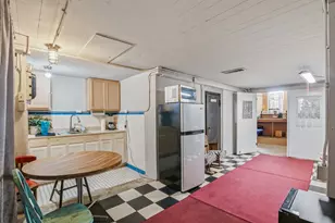 207 W Grand Ave, Yoakum, TX 77995 - Photo 19