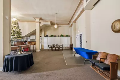 207 W Grand Avenue, Yoakum, TX 77995 - Photo 17