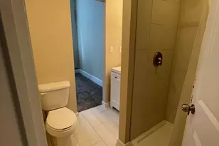 207 W Grand Ave, Yoakum, TX 77995 - Photo 27