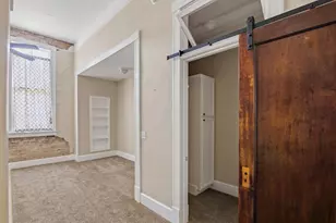 207 W Grand Ave, Yoakum, TX 77995 - Photo 31
